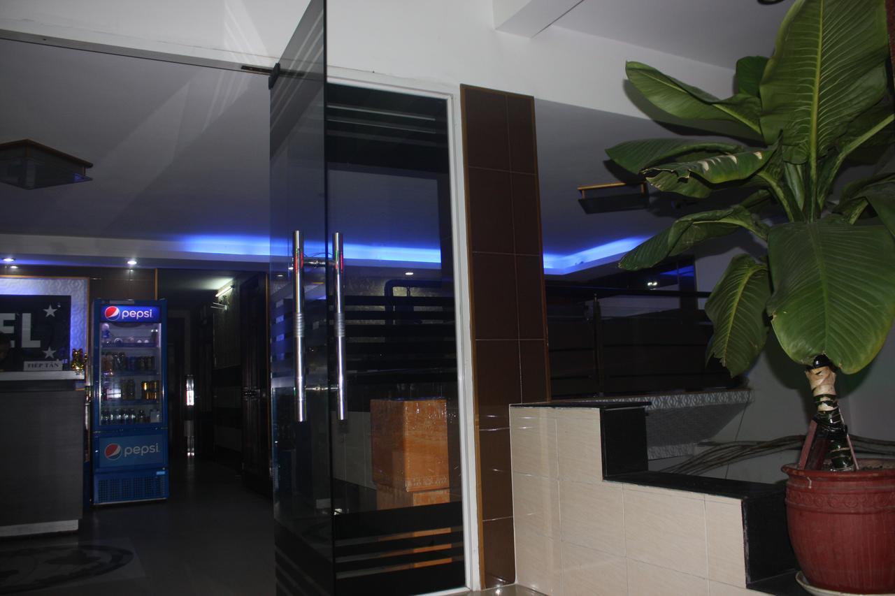 Binh Dung Hotel Ho Chi Minh City Bagian luar foto