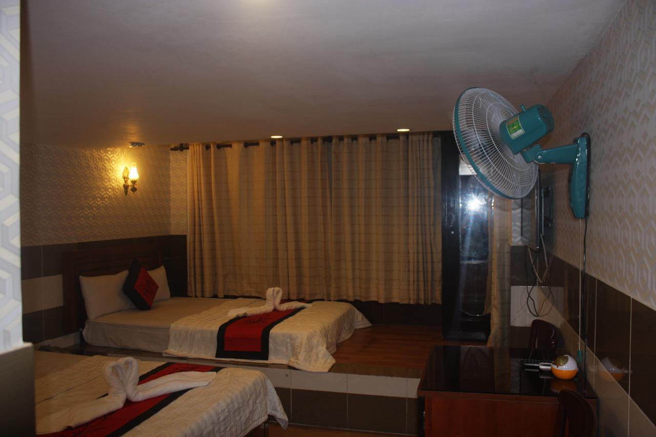Binh Dung Hotel Ho Chi Minh City Bagian luar foto