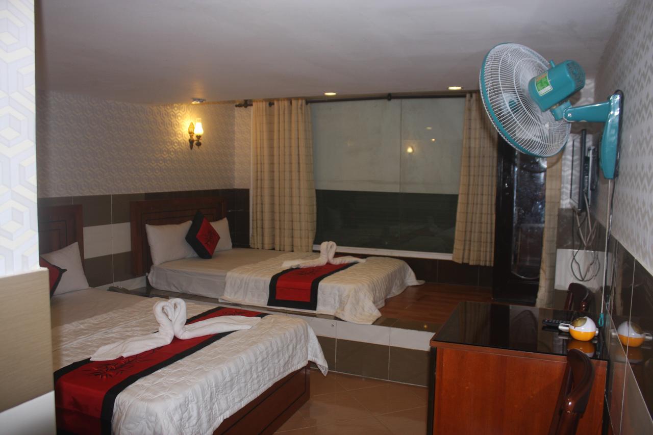 Binh Dung Hotel Ho Chi Minh City Bagian luar foto